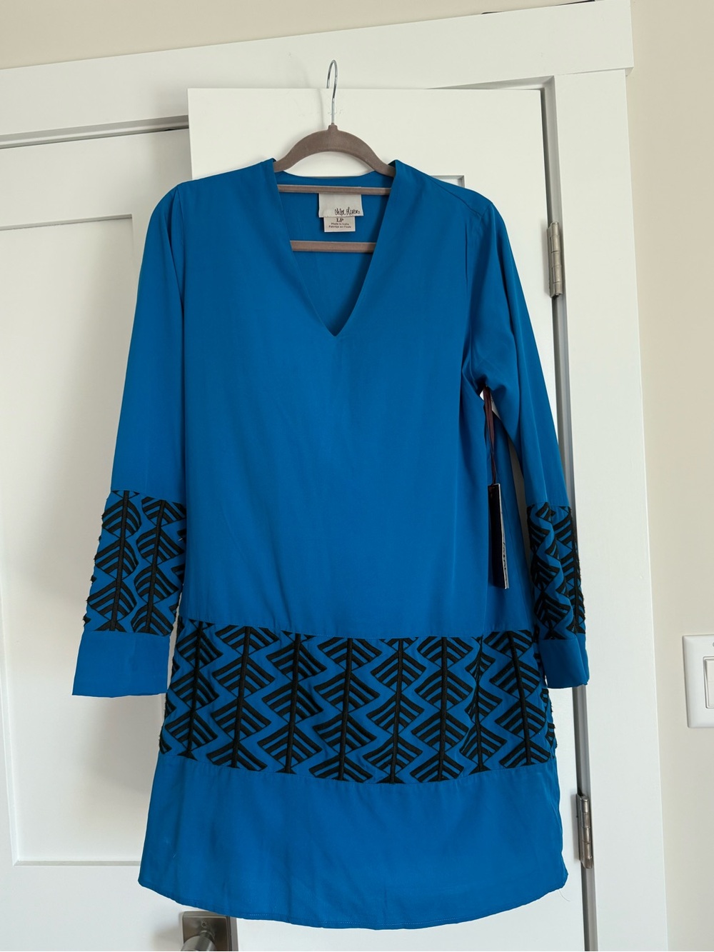 Chloe Oliver Blue V-Neck Midi Dress with Black Geometric Trim
